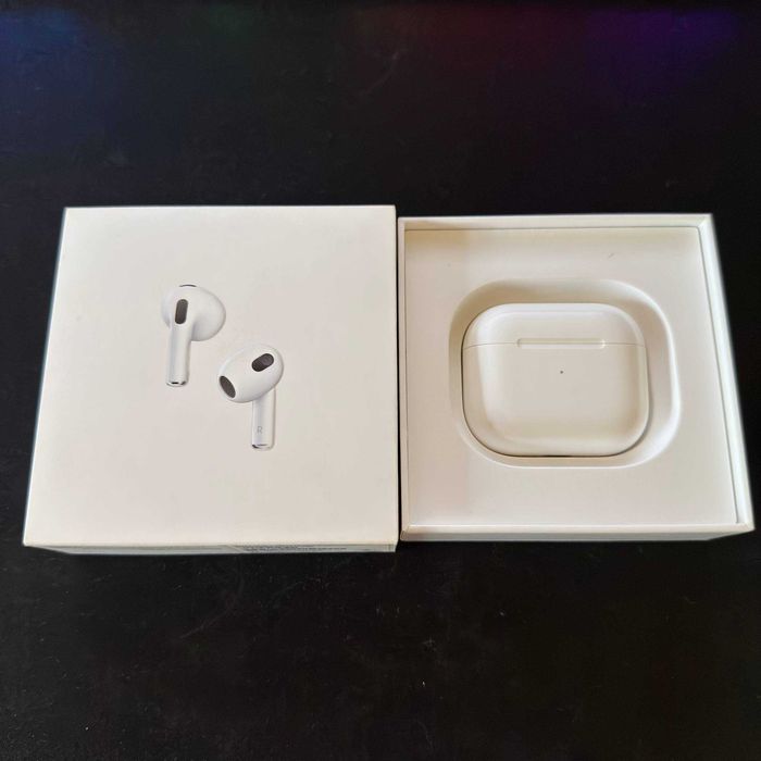 Продам AirPods 3