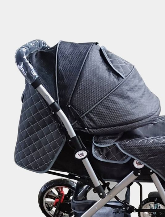 Bolalar aravachasi, Cool Guy 700 Pro, qulay yigʻiluvchan.