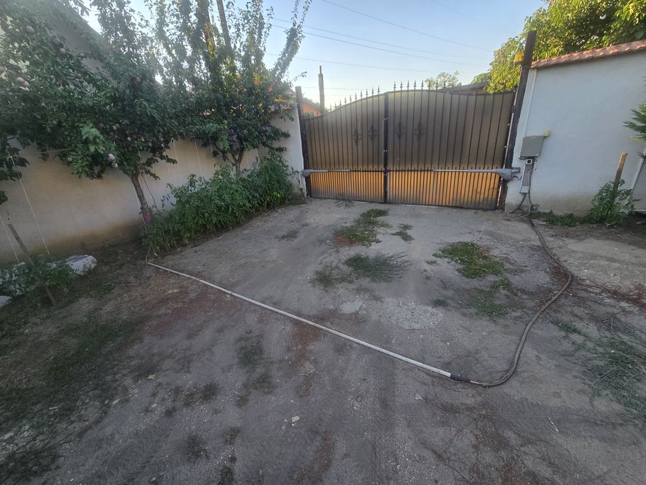 Vand teren 300 mp bariera valcii/ NU se poate face casa pe el