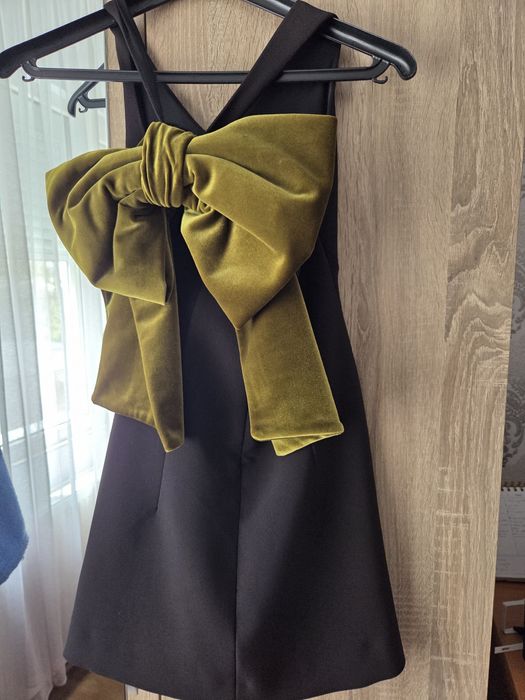 Страхотна дамска рокля Зара