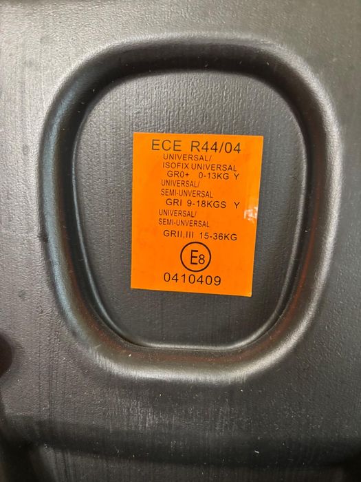 Vand scaun auto pentru copil cu isofix