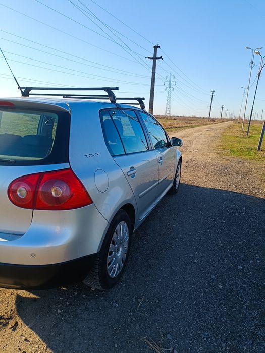 Vând VW GOLF 5,1.4cm,16V,an 2007