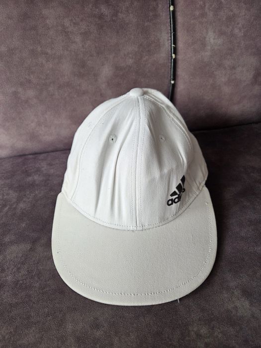 Шапка с козирка Adidas