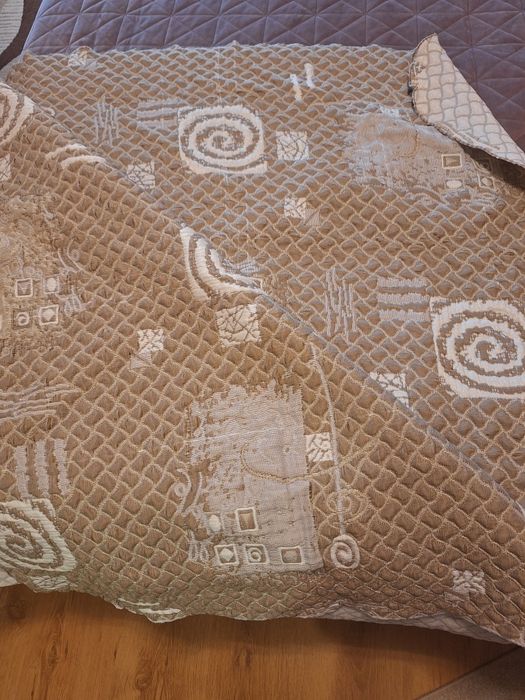 Кувертюри за единични легла