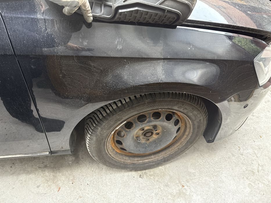 Aripa fata stanga dreapta impecabile vw Passat B7 LC9X negru