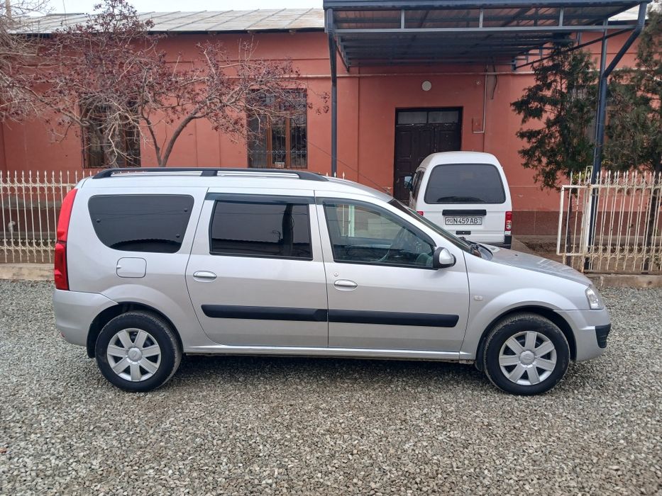 Лада ларгус сотилади