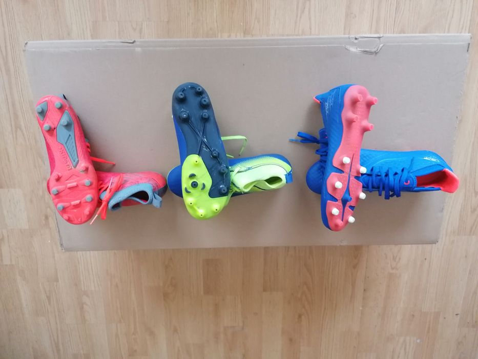 Детски футболни обувки