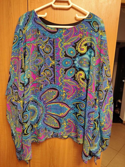 Bluza cu maneci fluture