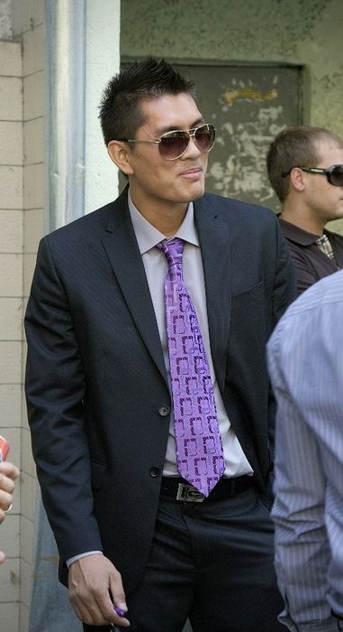 Продам мужской костюм Calvin Klein 48 размер