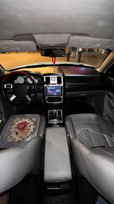 Chrysler 300C 2.7 V6