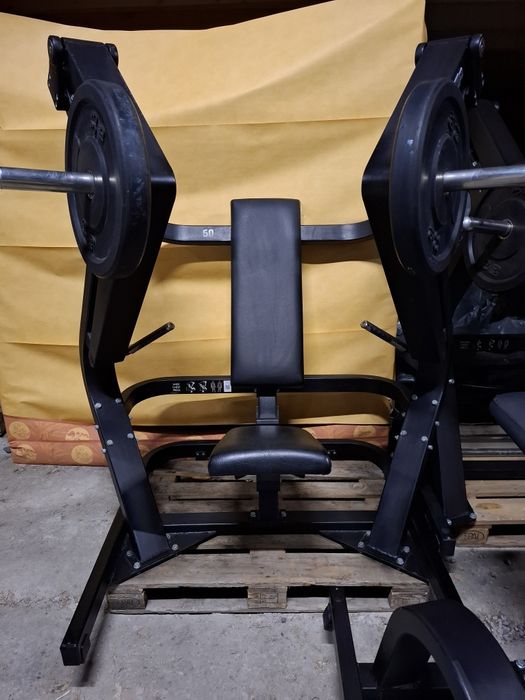 Фитнес уреди Technogym pure strength