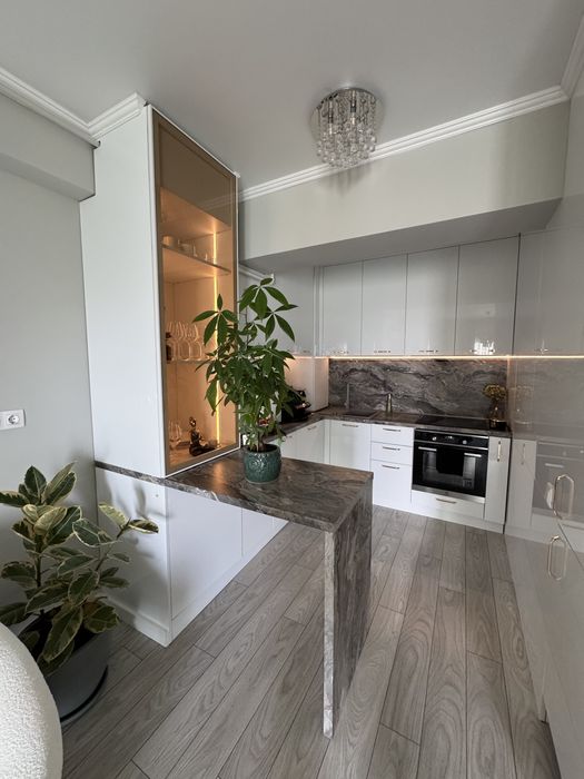 Inchiriez Apartament 2 Camere cu Vedere Frontala la Dunare in bloc Riviera