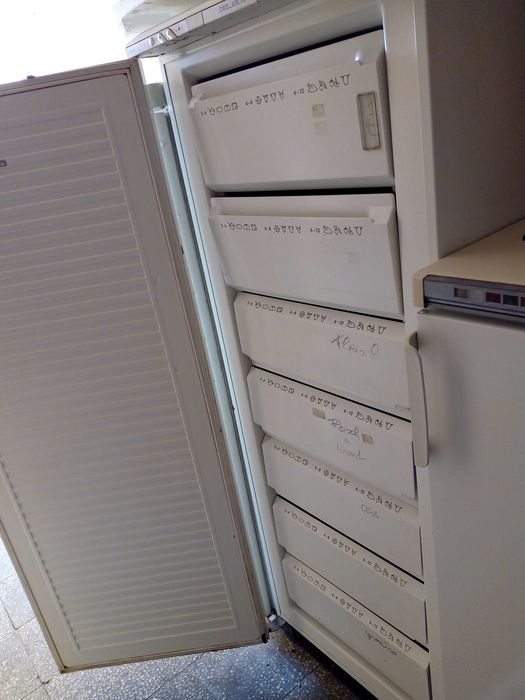 Вертикален фризер AEG OKO_ARKTIS.miele.liebherr.bosch