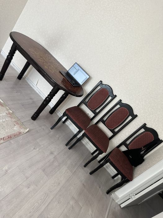 Продам стол для кухни