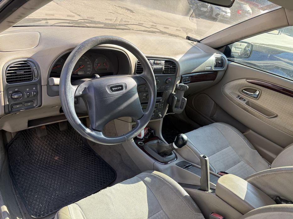 VOLVO V40 2001 — imagine 2