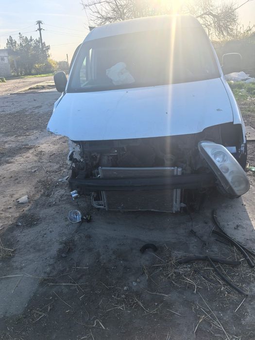 Vand Vw Caddy Avariat