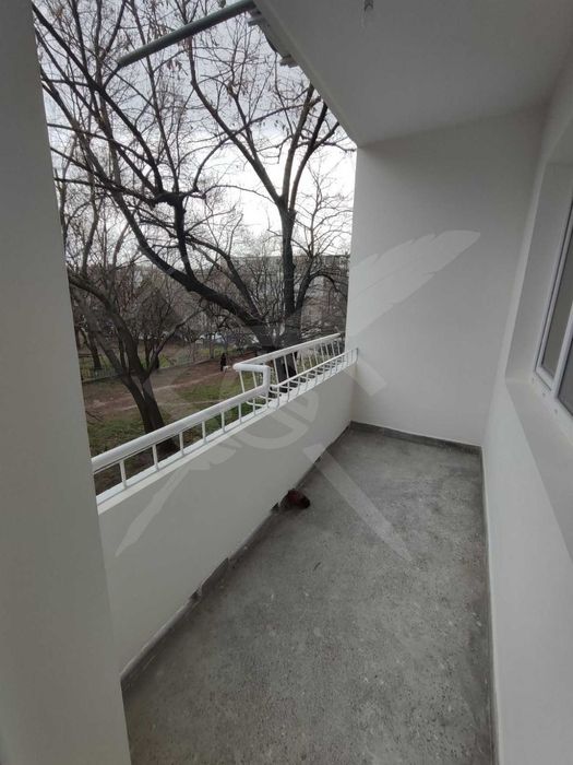 Продава се Тристаен апартамент в Варна, Чаталджа - 100 кв.м за 2000 €/кв.м - Снимка #3