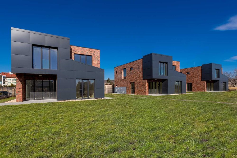 Продава се Къща в Варна, м-т Траката - 223 кв.м за 1020 €/кв.м - Снимка #1