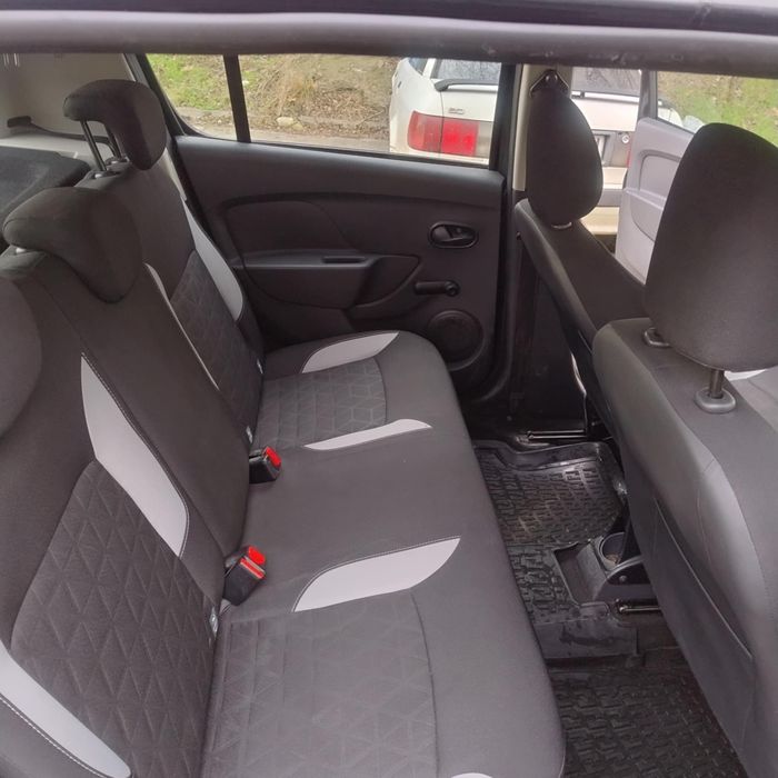 Продавам Дачия Сандеро Stepway