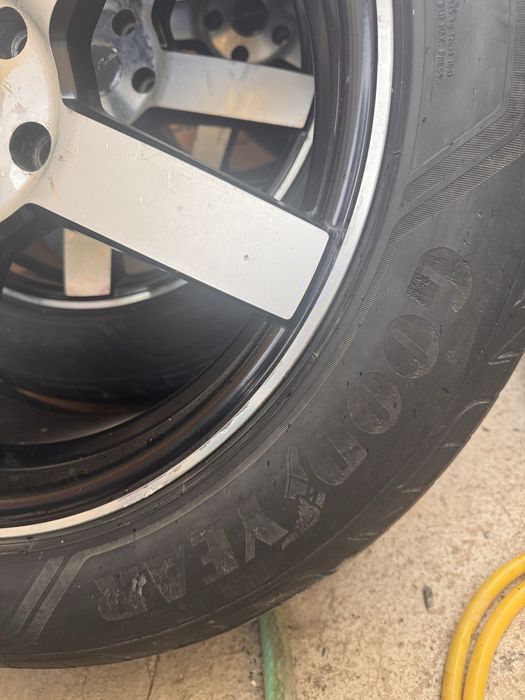 Шины Goodyear с дисками 19.