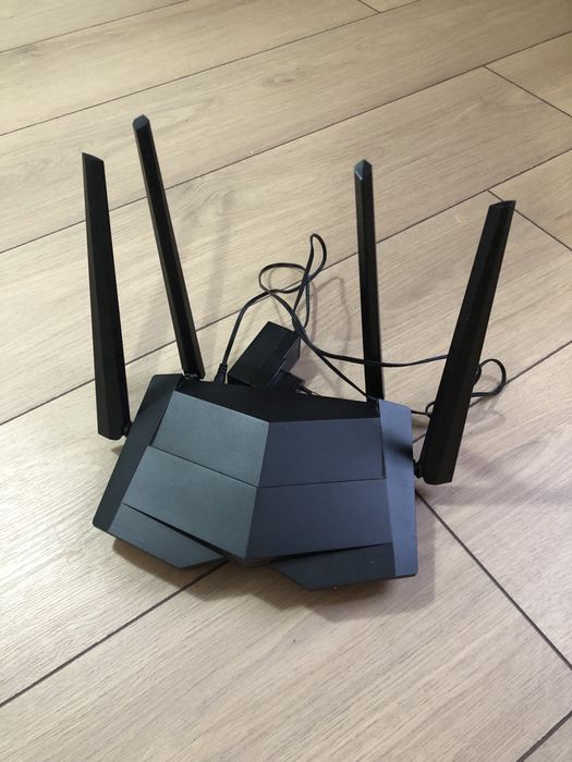 Router Tenda AC1200 nou