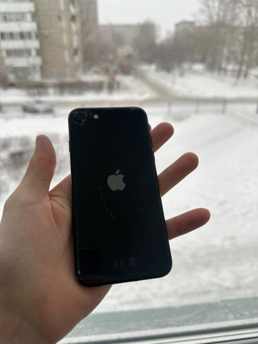 iPhone SE 2020 года
