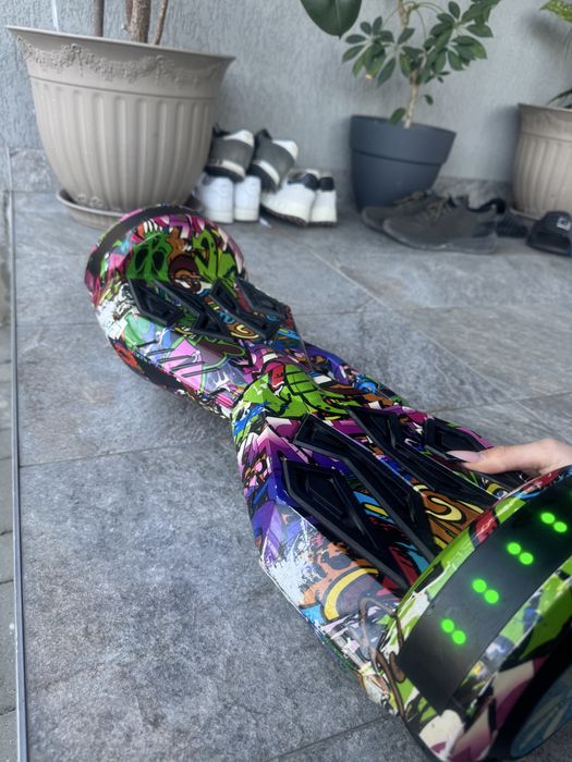 hoverboard graffiti