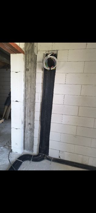 Electrician  rigips particular