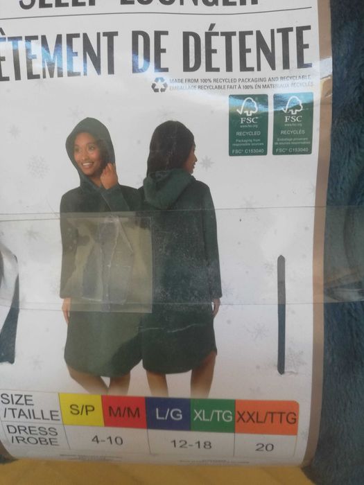 Halat cu marsupiu si cu gluga, verde