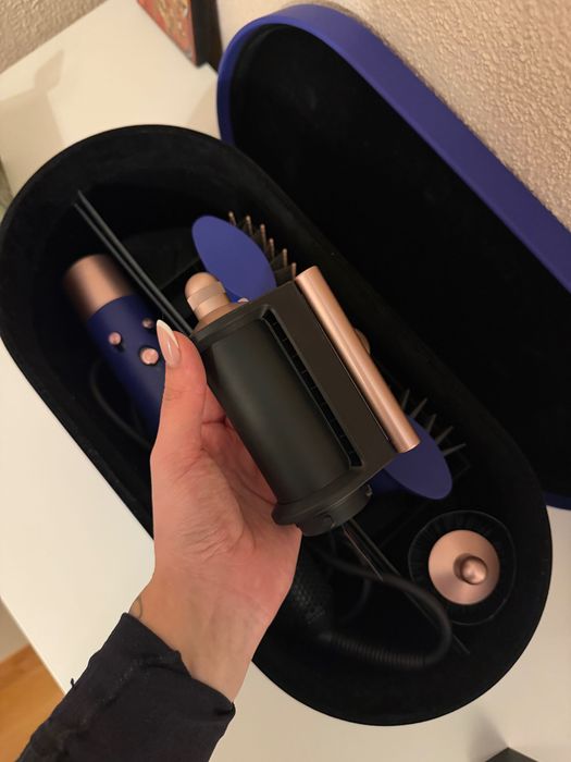 Dyson airwrap limited edition сешоар