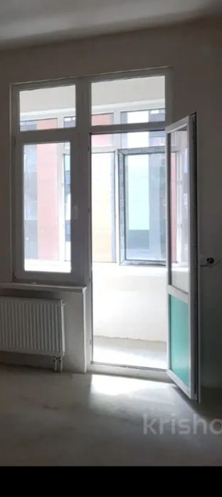 Пластиковая дверь на балкон