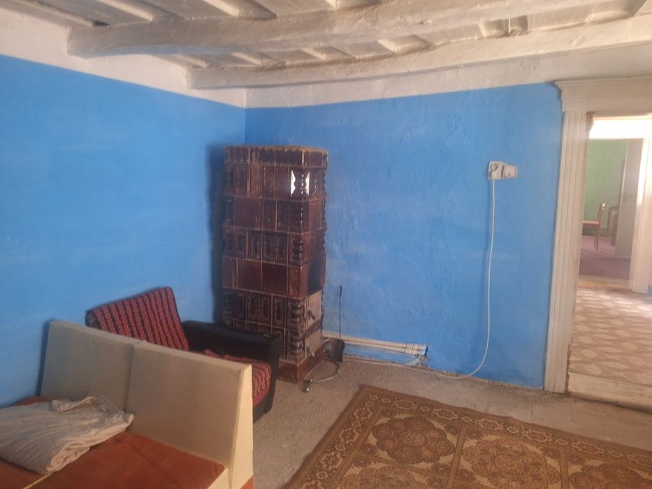 Inchiriez apartament la casa
