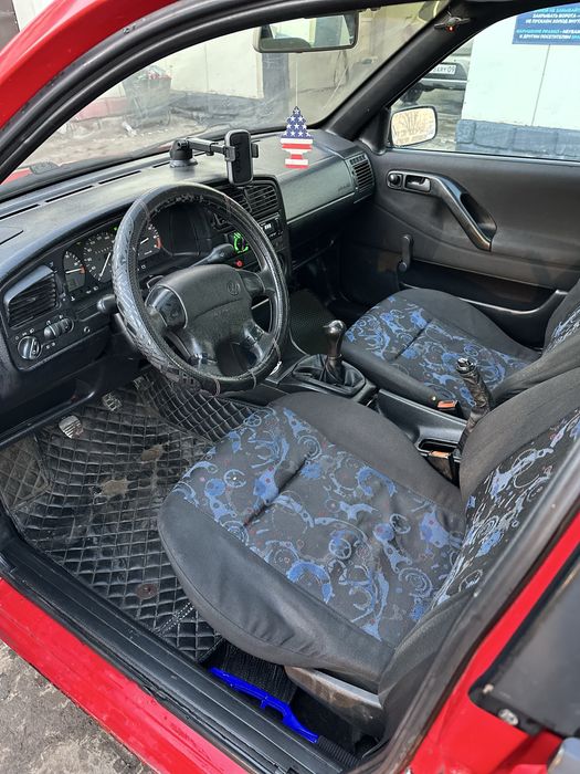 Пассат б4 седан 1.8 моно