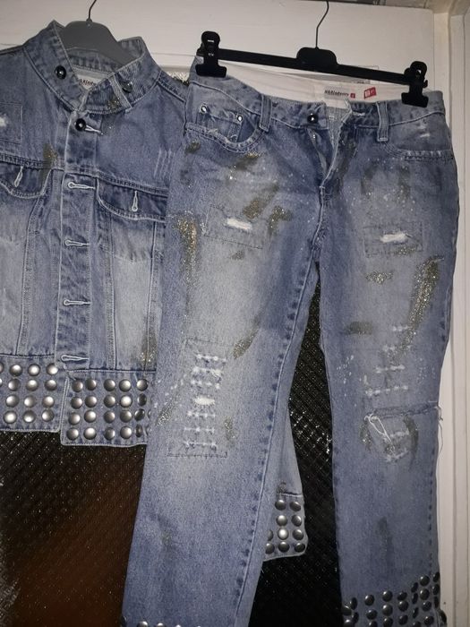 Compleu costum  geaca  pantaloni blugi