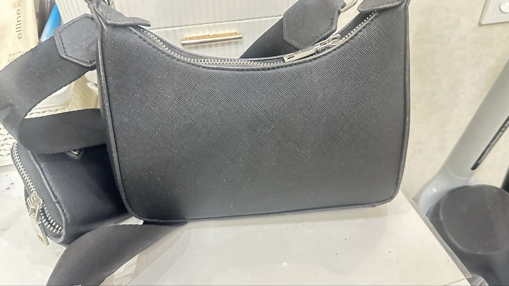 Кожанная сумочка Prada