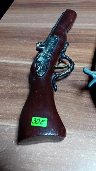 Пищови реплика за декор и носии