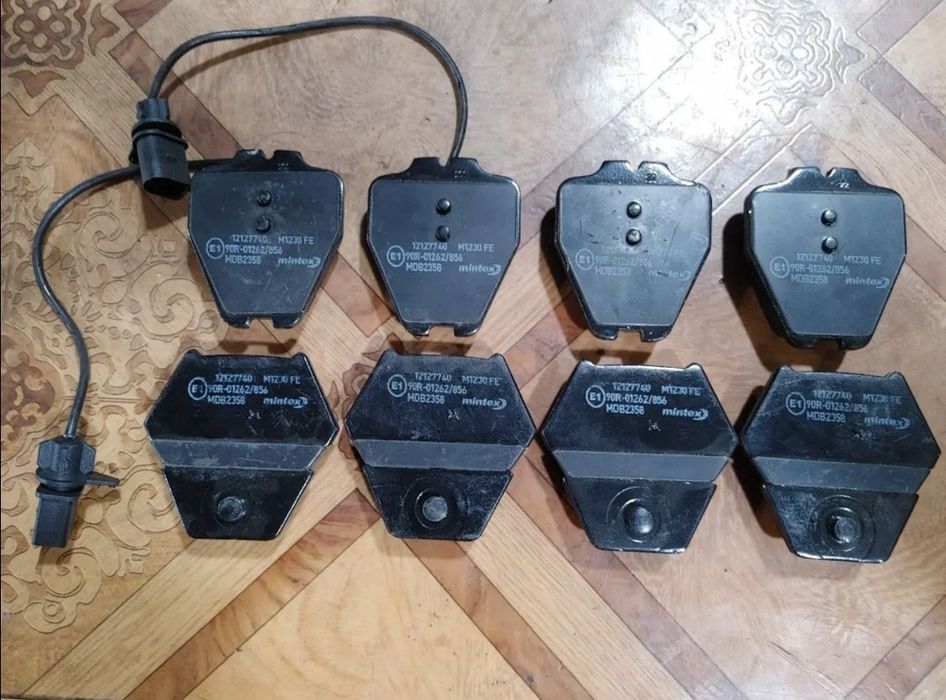 Колодки тормозные передние комплект