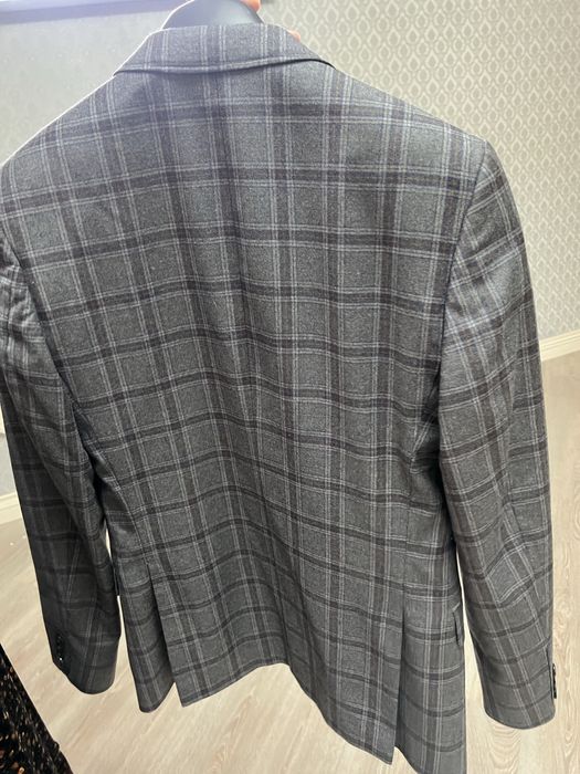 Продается два пиджака