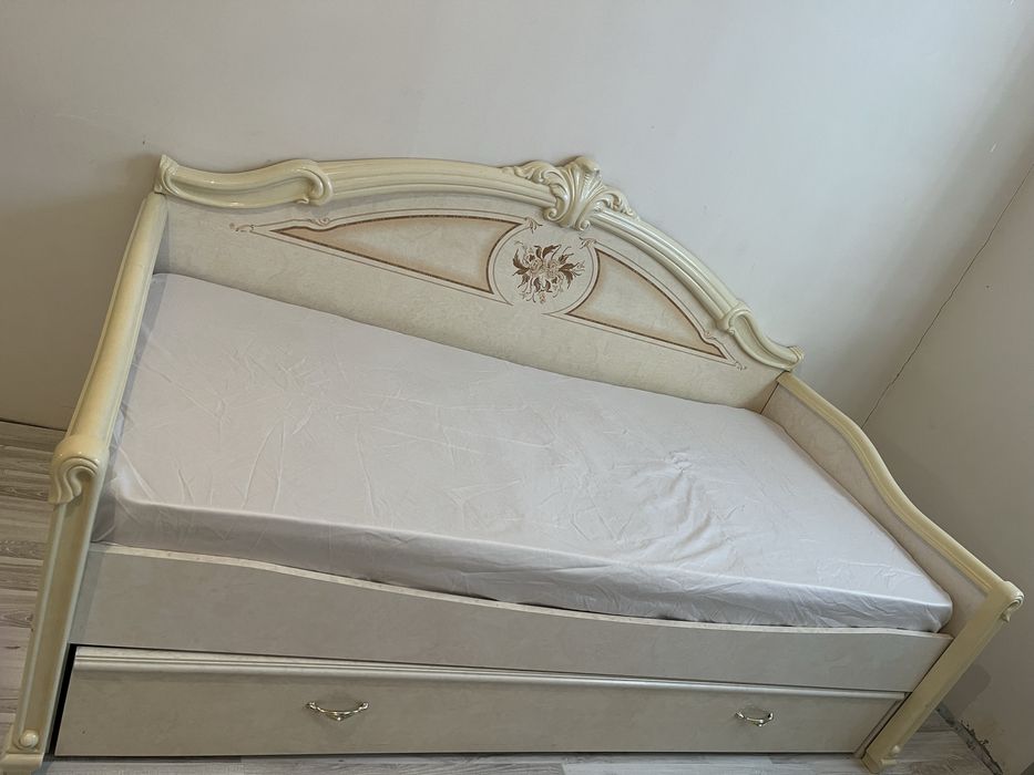 Продается кровать