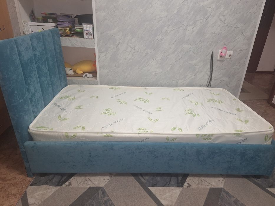 Продам кровати б у