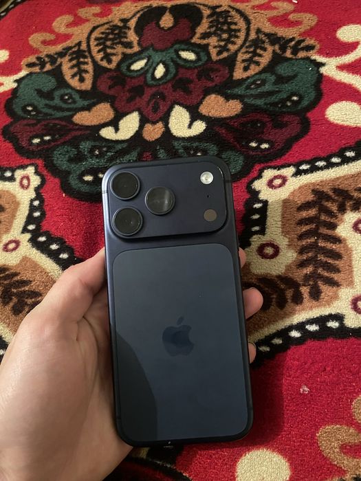 Айфон 17 про акб 100%