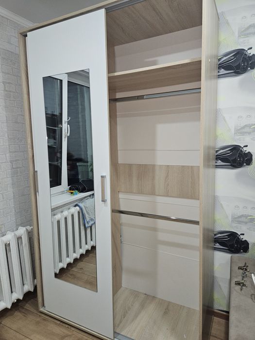 Продам шкаф вместительный