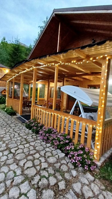 Cabana de inchiriat cu ciubar/jacuzzi,  la munte!