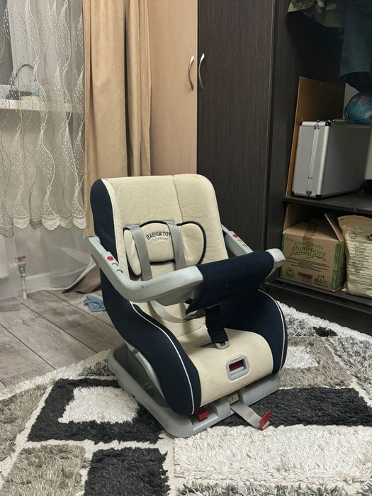 Детское кресло отличного качества