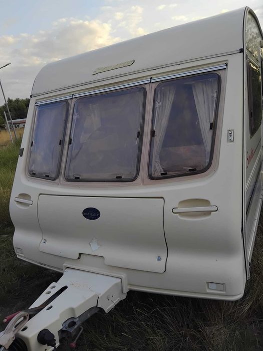 Rulota Caravan Bailey Senator 4 persoane 2002
