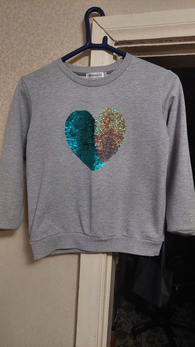 Женская одежда платья кофты