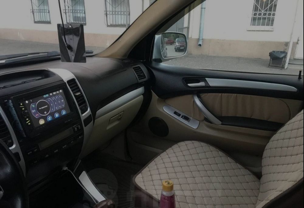 Toyota land cruiser prado