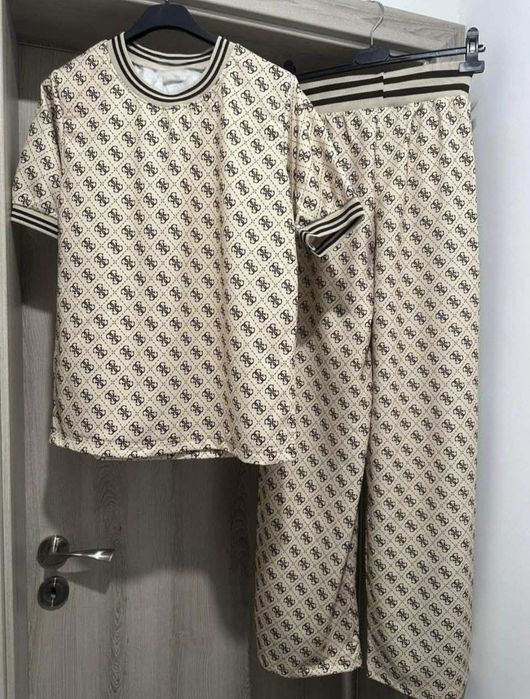 Дамски комплект Guess