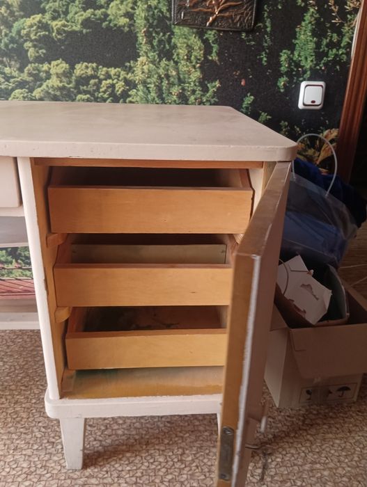 Письменный стол деревянный