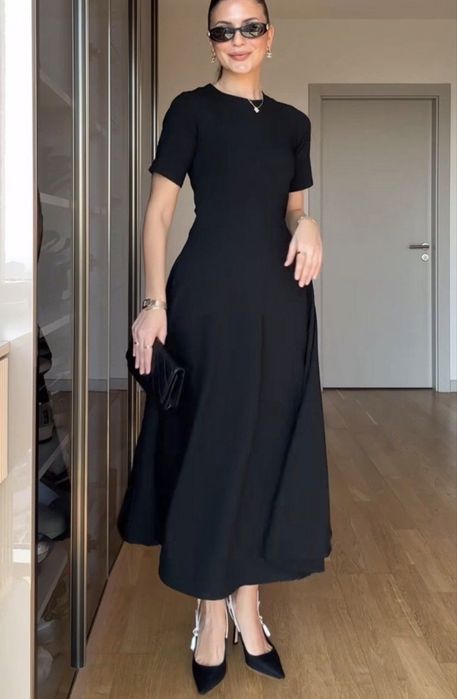 Платье черное красивое